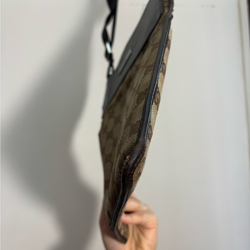 Gucci Brown GG Canvas Messenger Crossbody Bag Monogram Mens Womens $849 - Picture 4 of 10